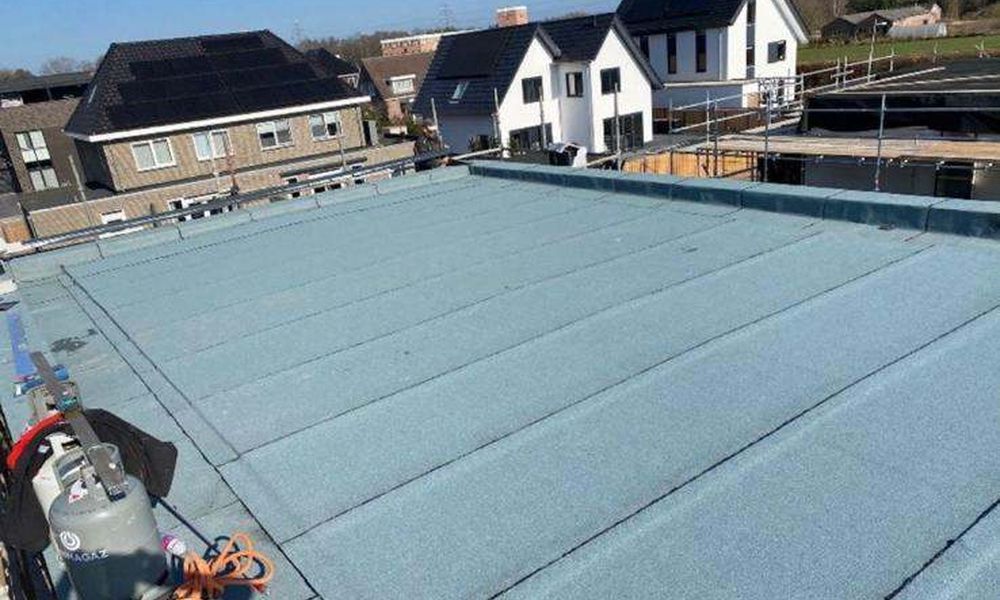 Nieuw dak in Landsmeer laten aanleggen Geheel nieuw plat dak aangelegd